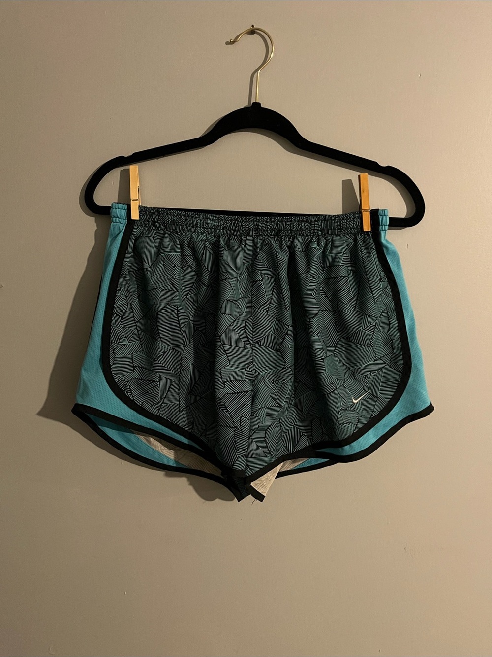 Nike Women’s Teal and Black Patterned Athletic Shorts size medium running